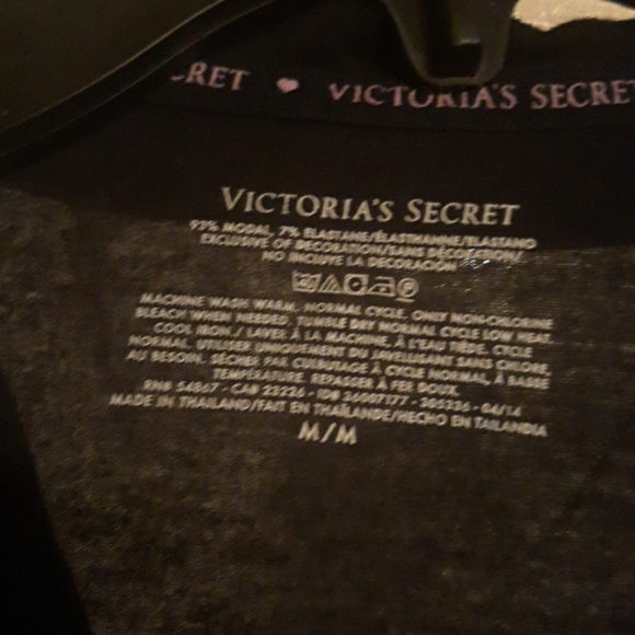 Victoria Secret Sleep Top - Picture 2 of 2